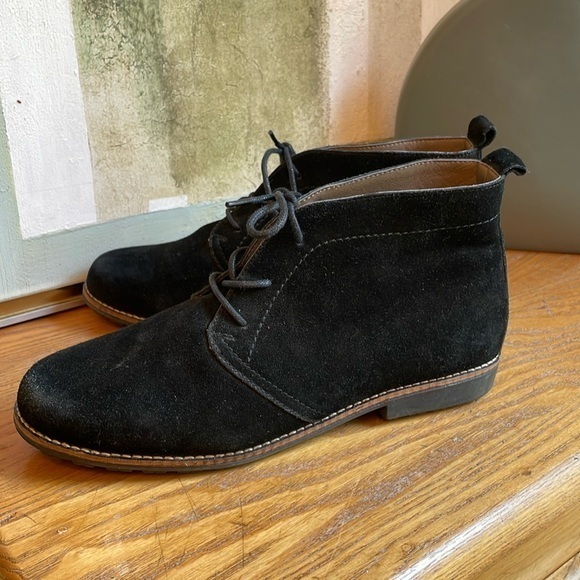 White Mountain Shoes - 👔 White Mountain black suede lace up desert boots: